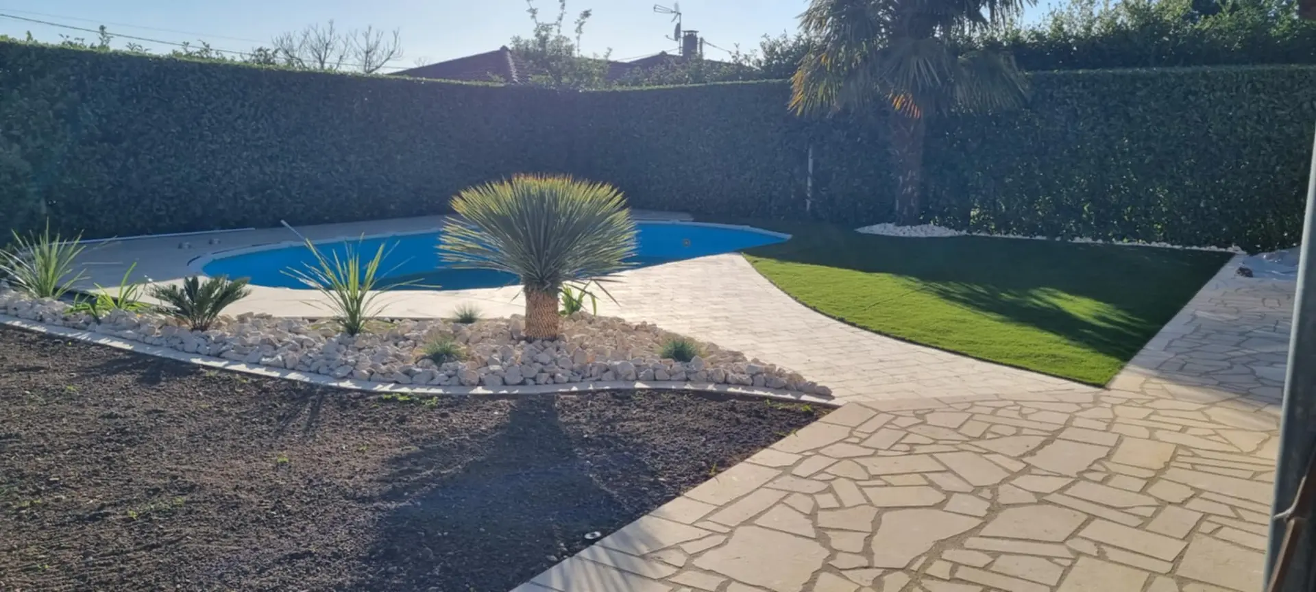Après : Aménagement global de jardin